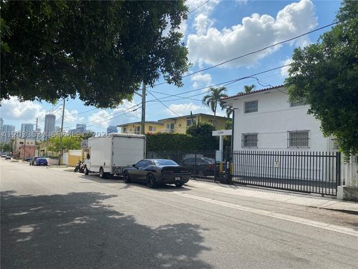 Komplex apartman Miami, Miami-Dade County