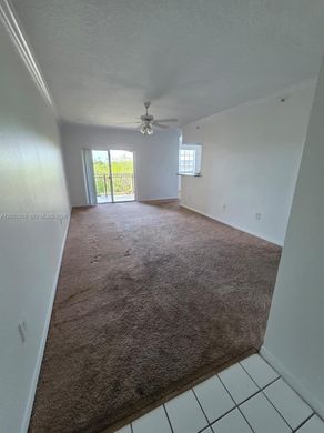 Wohnkomplexe in Pembroke Pines, Broward County