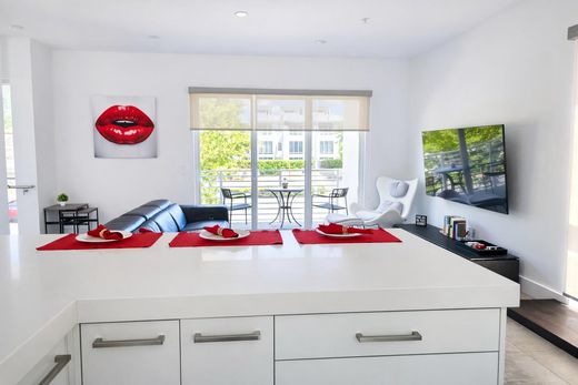 Residential complexes in Pompano Beach, Broward County