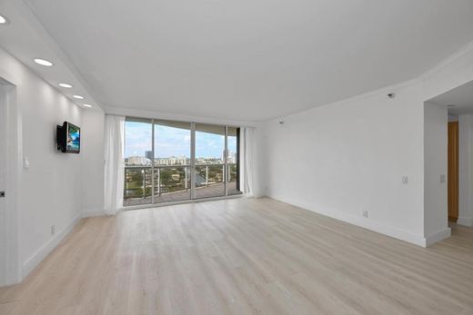 Kamienica w Aventura, Miami-Dade County