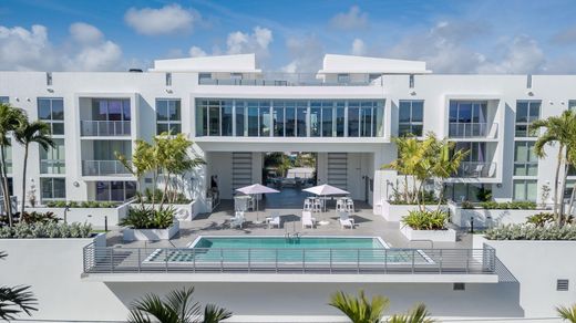 Residential complexes in Delray Beach, Palm Beach