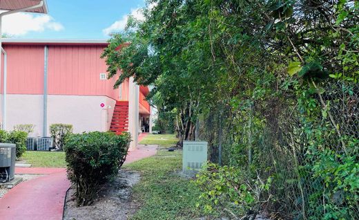 公寓楼  West Palm Beach, Palm Beach County