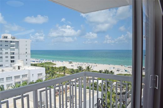 Residential complexes in Miami Beach, Miami-Dade