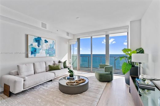 Residential complexes in Pompano Beach, Broward County