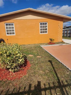 ‏וילה ב  Miami Gardens, Miami-Dade County