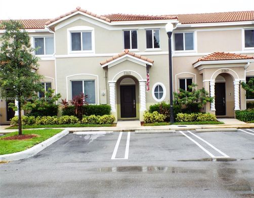 تاون هاوس ﻓﻲ Homestead, Miami-Dade County