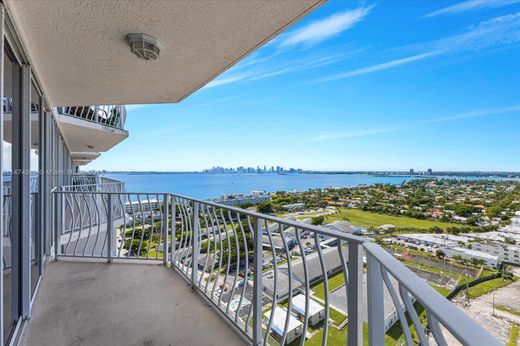 Kamienica w North Bay Village, Miami-Dade County