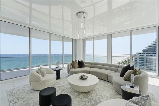 Residential complexes in Fort Lauderdale, Broward County