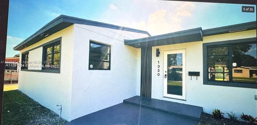 Villa en Miami Gardens, Miami-Dade County