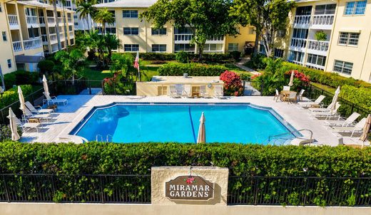 Residential complexes in Delray Beach, Palm Beach