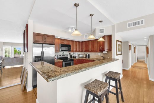 Residential complexes in Fort Lauderdale, Broward County