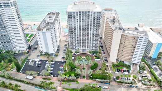 Residential complexes in Fort Lauderdale, Broward County