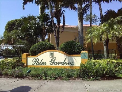 Residential complexes in Doral, Miami-Dade