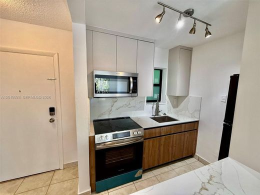Residential complexes in Miami, Miami-Dade