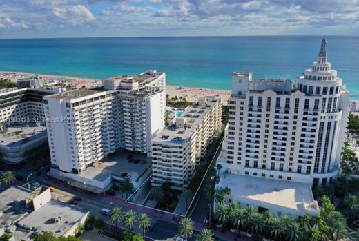 Residential complexes in Miami Beach, Miami-Dade