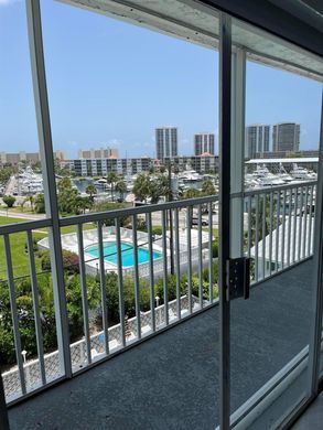 Residential complexes in North Palm Beach, Palm Beach