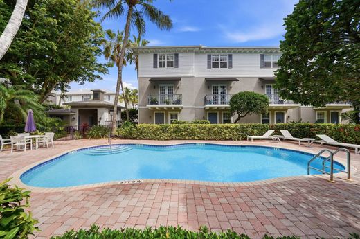 Townhouse in Wilton Manors, Broward County