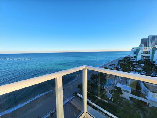 Residential complexes in Hollywood, Broward County