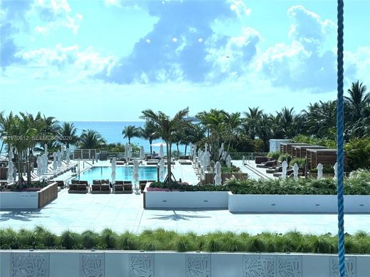 Residential complexes in Miami Beach, Miami-Dade