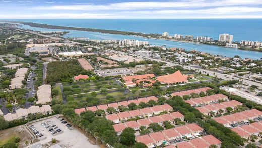 Townhouse in Tequesta, Palm Beach