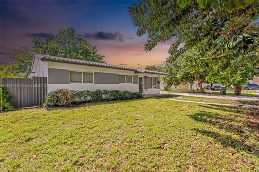 ‏וילה ב  Hialeah, Miami-Dade County