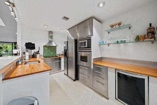 Townhouse in West Palm Beach, Palm Beach