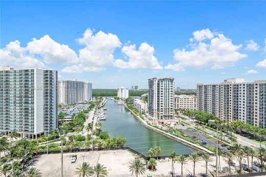 Residential complexes in Sunny Isles Beach, Miami-Dade