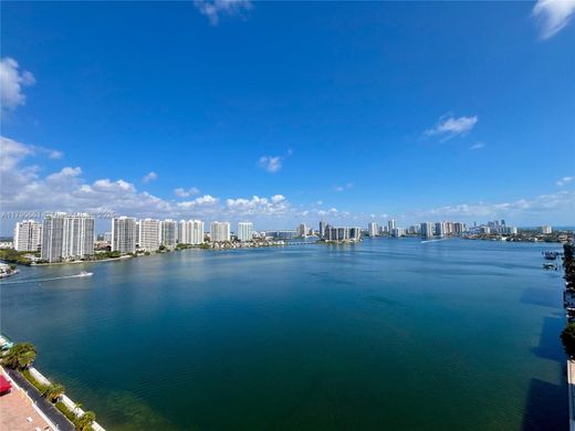 Residential complexes in Sunny Isles Beach, Miami-Dade