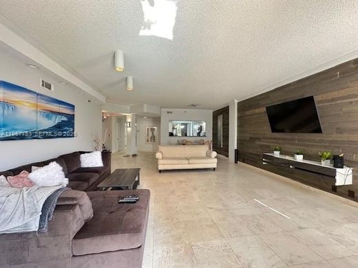 Residential complexes in Aventura, Miami-Dade