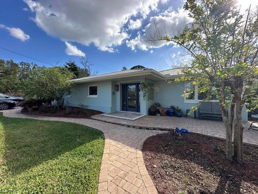 Villa Dunedin, Pinellas County