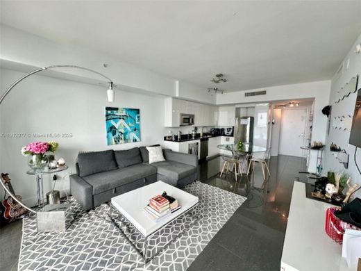 Kamienica w Miami, Miami-Dade County