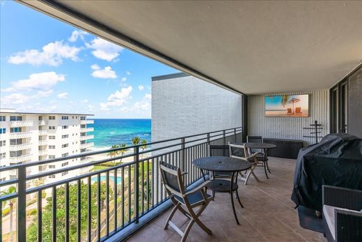 Residential complexes in Hillsboro Beach, Broward County