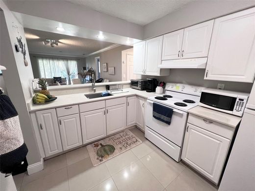 公寓楼  Deerfield Beach, Broward County