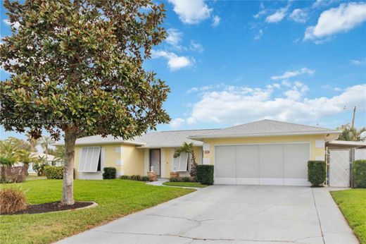 Villa in Titusville, Brevard County