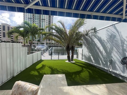 Townhouse - Sunny Isles Beach, Miami-Dade County