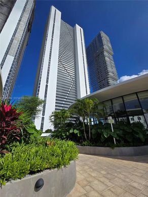 Residential complexes in Miami, Miami-Dade