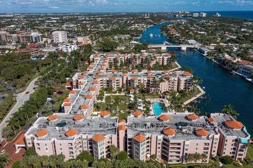 Residential complexes in Boca Raton, Palm Beach