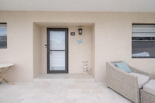 Residential complexes in Jupiter, Palm Beach