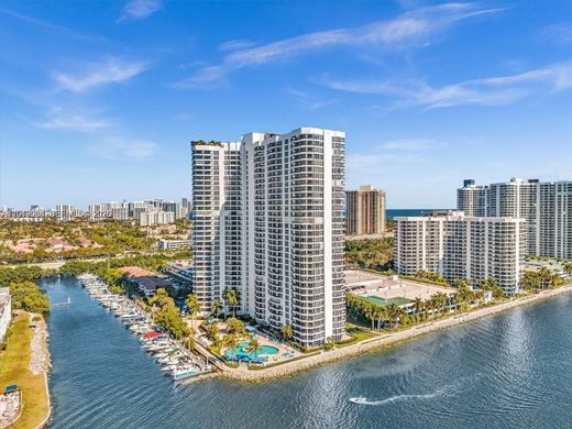Residential complexes in Aventura, Miami-Dade