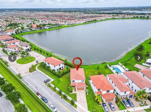 ハイアリア, Miami-Dade Countyのヴィラ