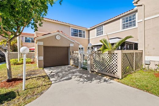 Townhouse in Cooper City, Broward County