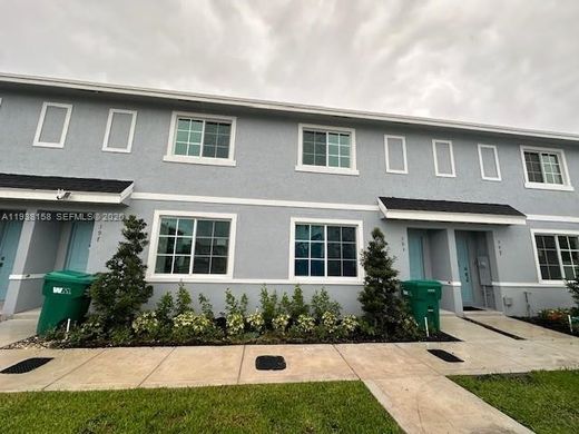 Townhouse in Florida City, Miami-Dade