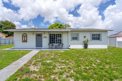 Willa w Miami Gardens, Miami-Dade County