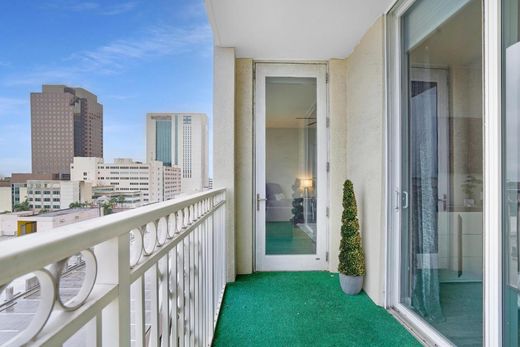 Residential complexes in Fort Lauderdale, Broward County