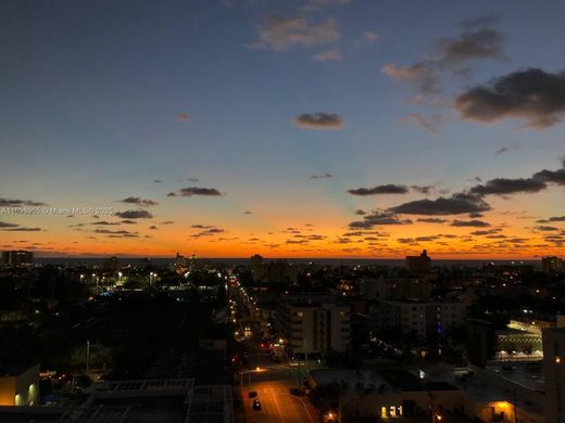 Complexes résidentiels à Miami Beach, Comté de Miami-Dade