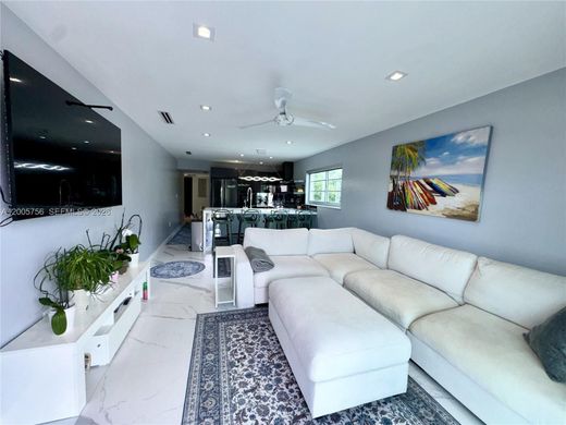 Residential complexes in Miami Beach, Miami-Dade