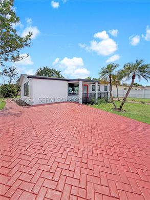 Villa in Miami Gardens, Miami-Dade