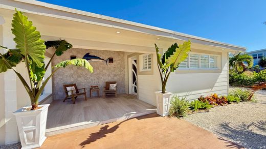 Villa in Marathon, Monroe County