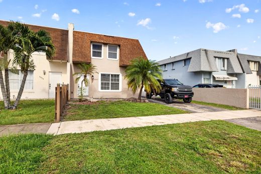 Stadthaus in Dania Beach, Broward County