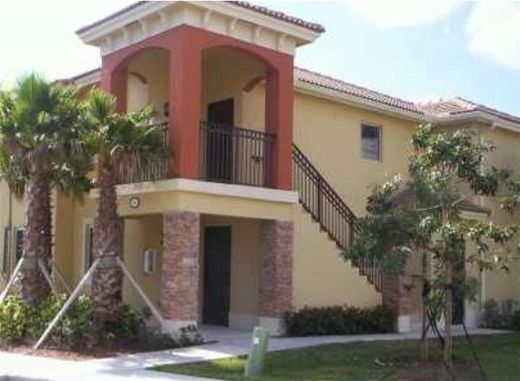 Residential complexes in Homestead, Miami-Dade